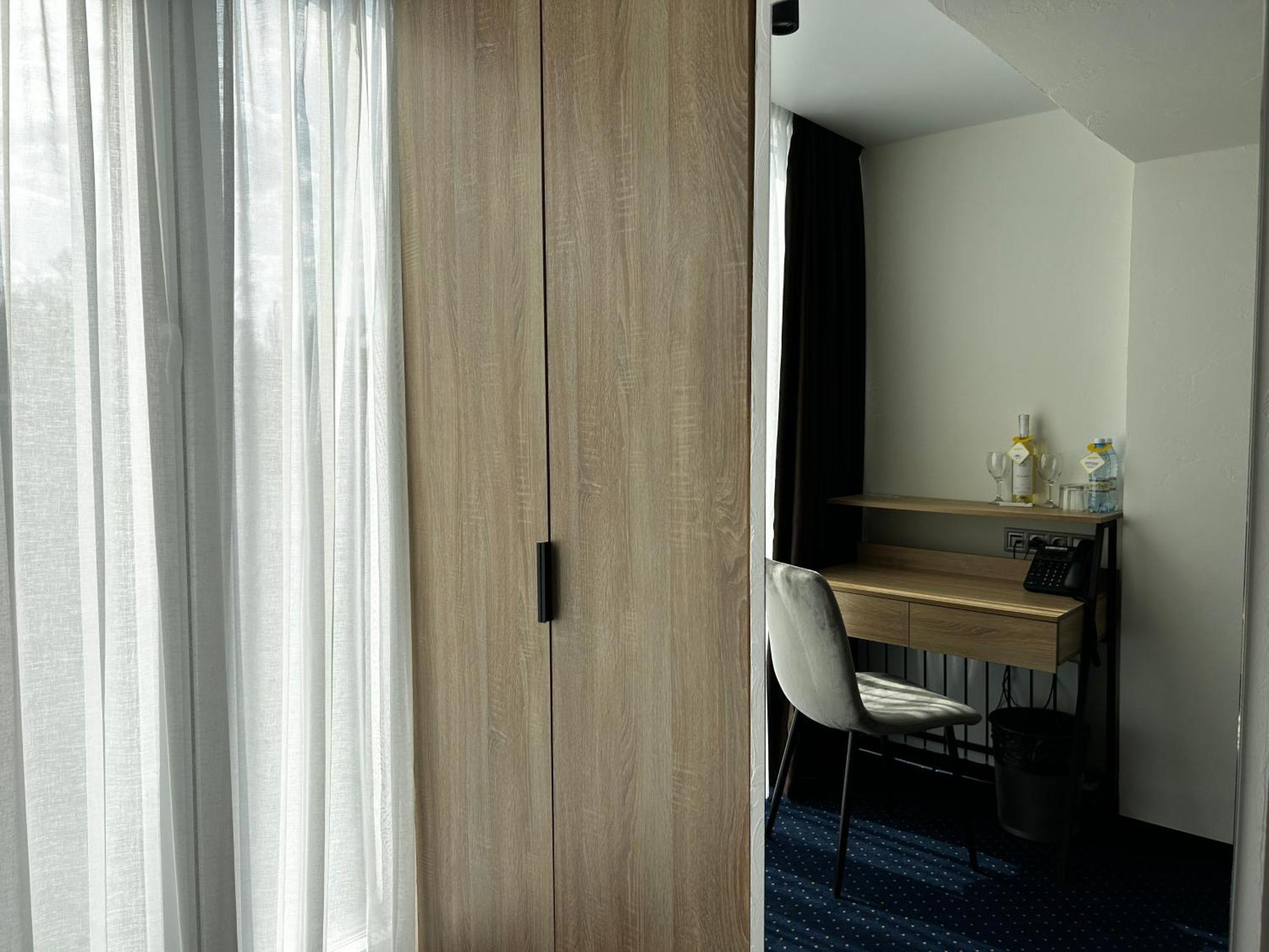 Optima Collection Kamianske Hotel Exterior photo